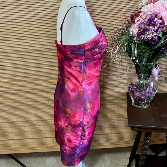 NWT! Darling bright dress for the track, parties, all summer’s fun - Picture 6 of 15